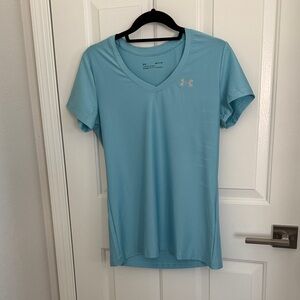NWOT Women’s Under Armour t shirt S